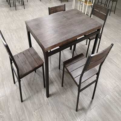 Domowy drewniany czarny stół do jadalni 4 krzesła z metalową ramą